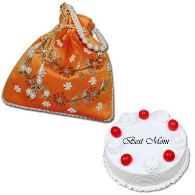 "Heart shape cake covered with white Chocolate - 1.5kgs - Click here to View more details about this Product